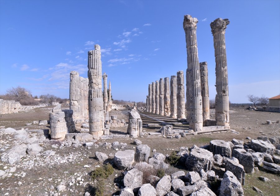 Mersin'deki Uzuncaburç Antik Kenti'nin 2 Bin 300 Yıllık Tarihi, Özel Restorasyonla Yansıtılacak