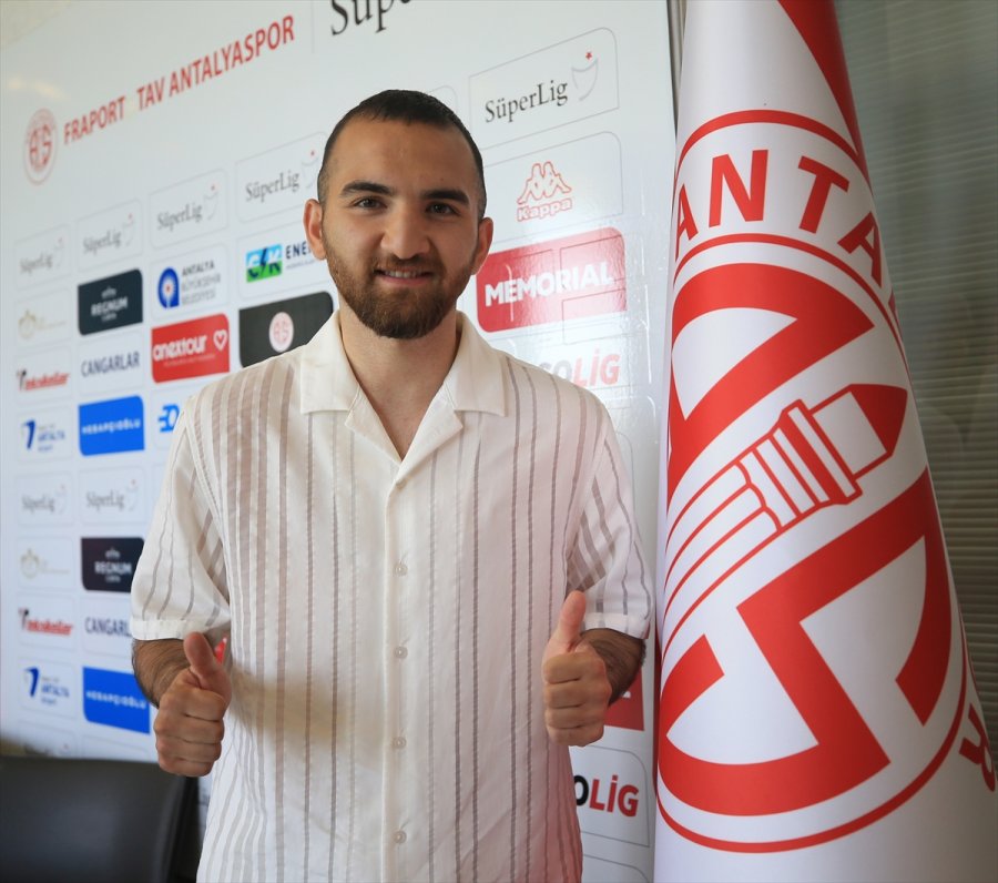 Antalyaspor, Ümit Milli Futbolcu Erkan Eyibil'i Transfer Etti