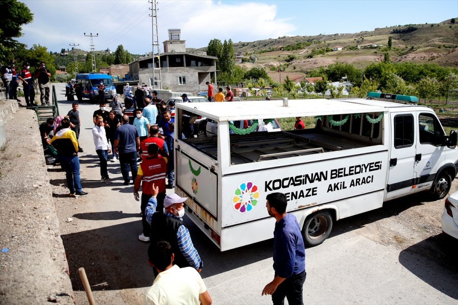 kayseri de kayip iki kisinin cesedi bir evin tandirinda gomulu bulundu