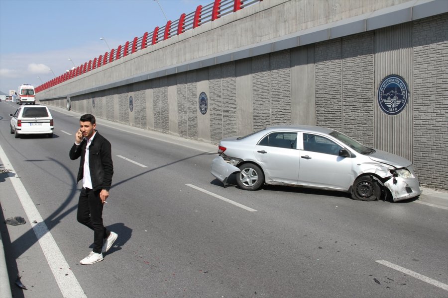 Kayseri'de 4 Aracın Karıştığı Trafik Kazasında 1 Kişi Yaralandı