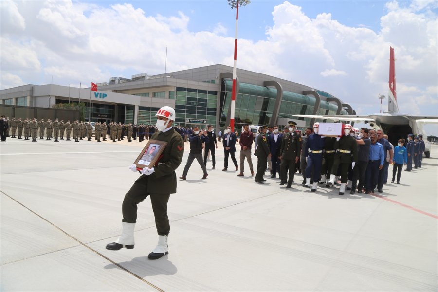 Şehit Er Muhammed Ali Akın Son Yolculuğuna Uğurlandı