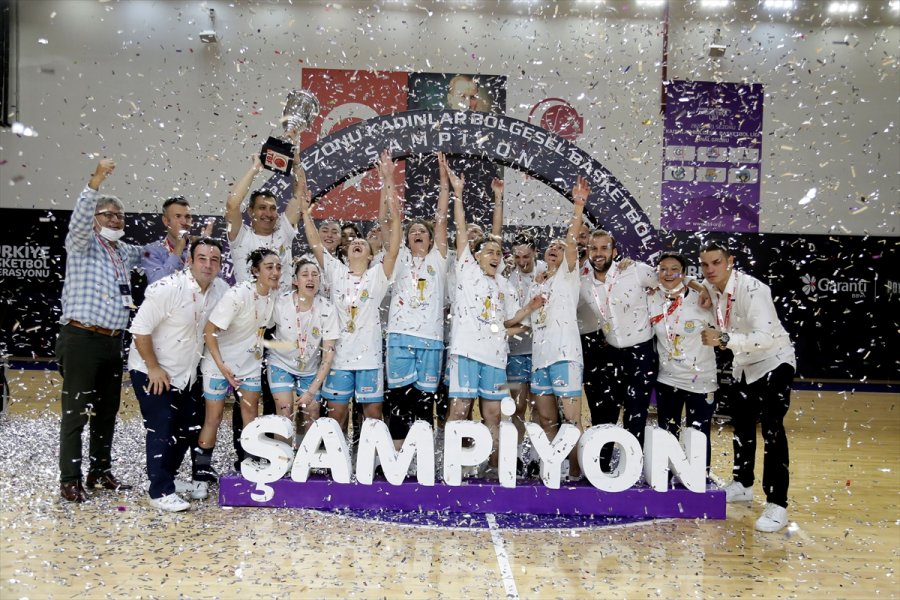 Tarsus Belediyesi Kadın Basketbol Takımı Şampiyon Oldu