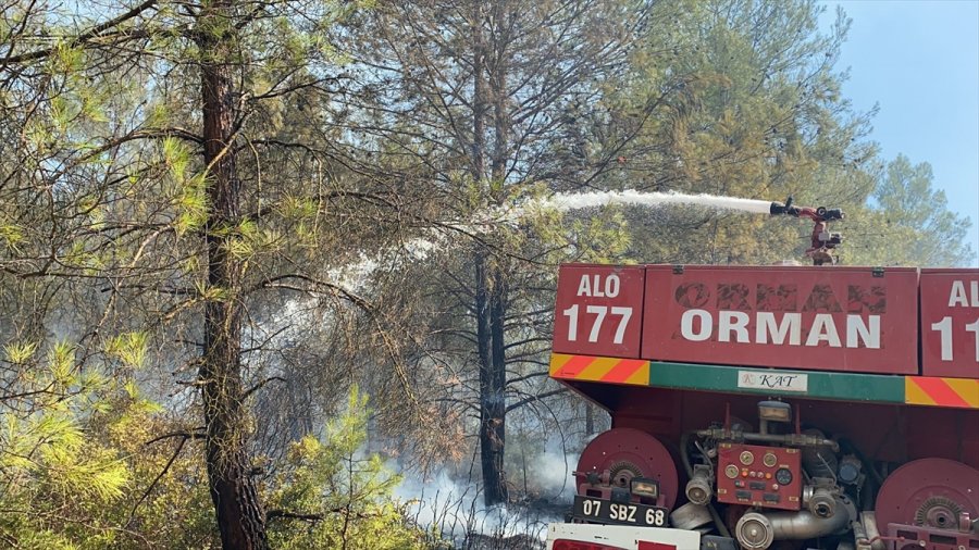 Güncelleme - Antalya'da Çıkan Orman Yangını Kontrol Altına Alındı