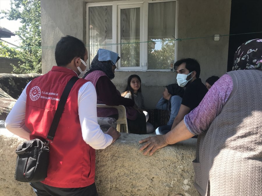 Pençe-şimşek Operasyon Bölgesinde Şehit Olan Askerin Konya'daki Ailesine Şehadet Haberi Verildi