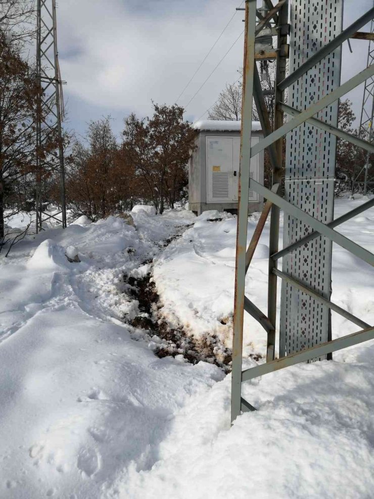 Makas Üzerindeki Kablo Numuneleri Hırsızlık Şüphelisini Ele Verdi