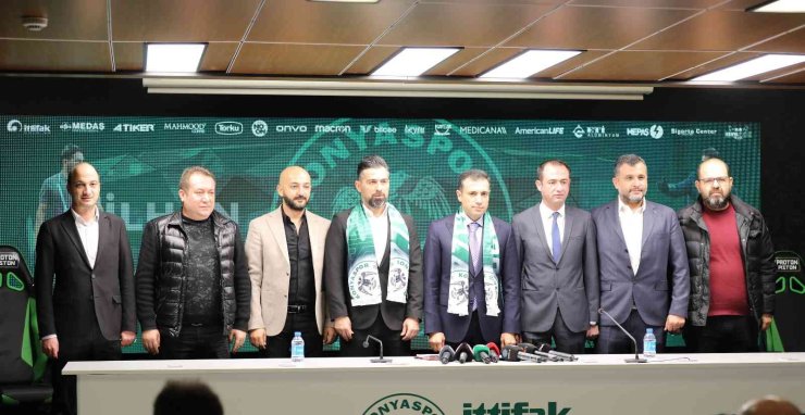 Konyaspor, İlhan Palut İle Sözleşme Yeniledi