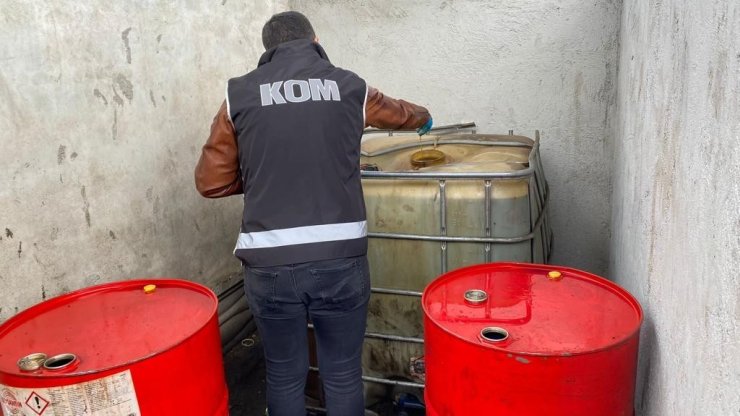 Mersin’de 4 Bin 350 Litre Kaçak Akaryakıt Ele Geçirildi