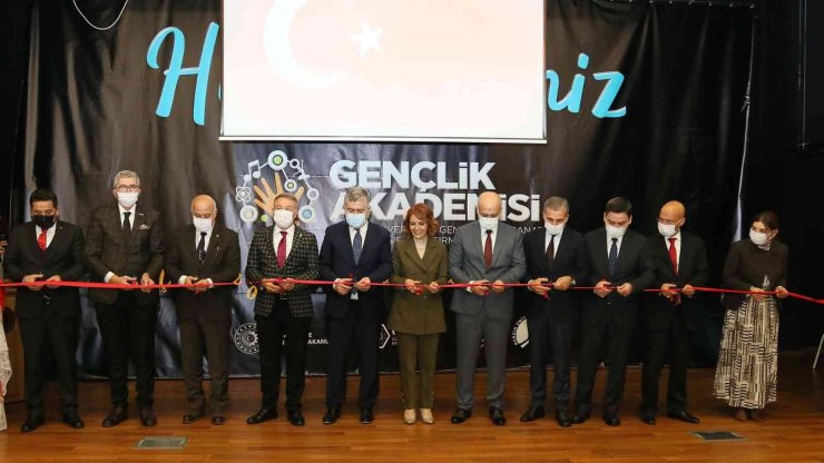 Meü Gençlik Akademisi Törenle Açıldı