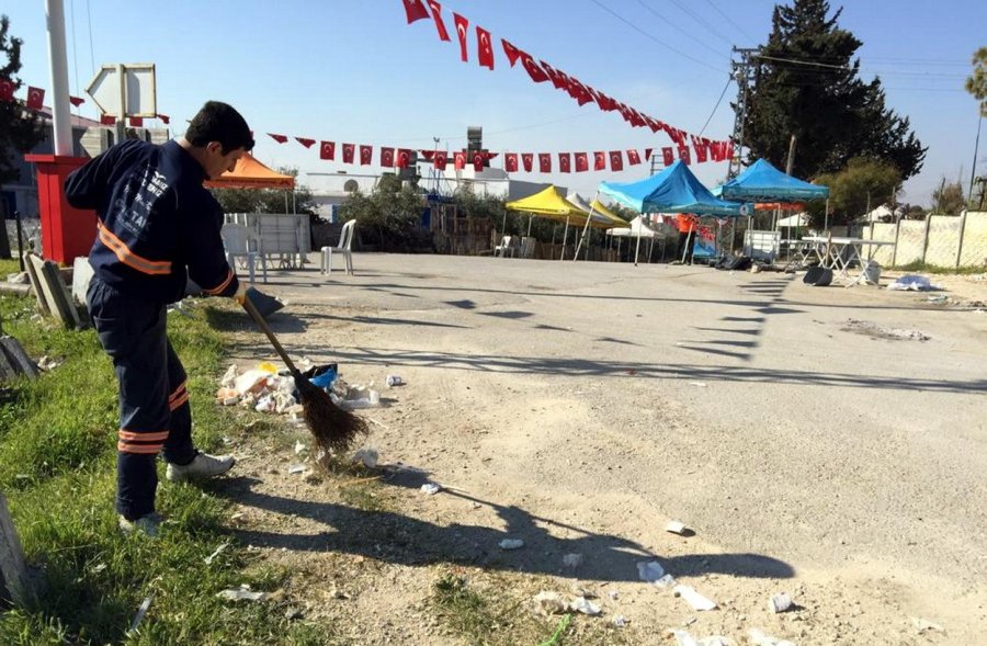 Akdeniz’de Ekipler 7/24 Temizlik Hizmeti Veriyor