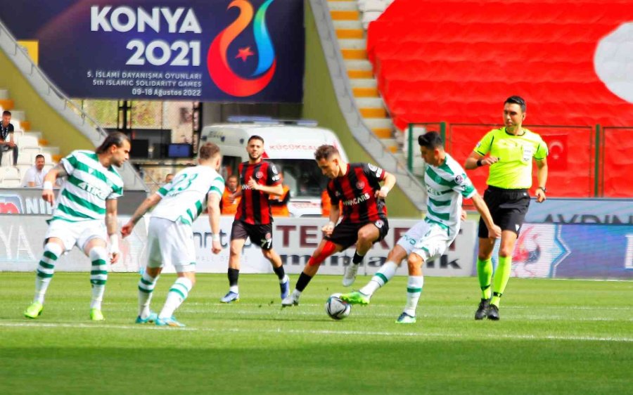 Spor Toto Süper Lig: Konyaspor: 1 - Fatih Karagümrük: 0 (ilk Yarı)