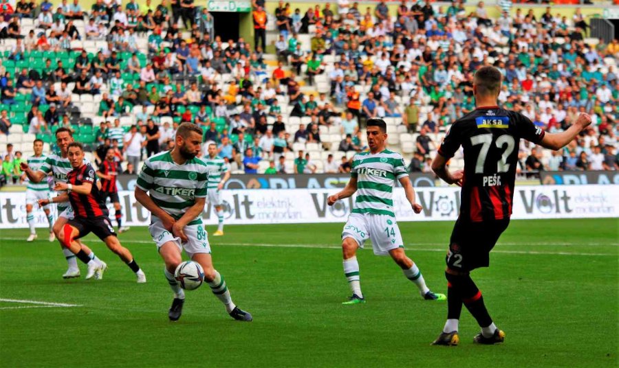 Spor Toto Süper Lig: Konyaspor: 1 - Fatih Karagümrük: 0 (ilk Yarı)