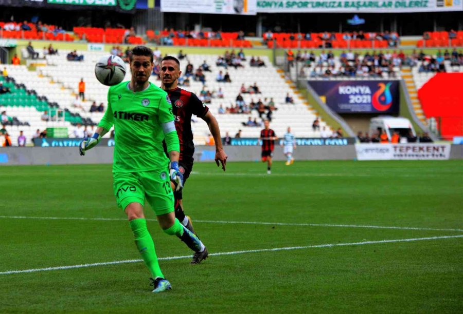 Spor Toto Süper Lig: Konyaspor: 1 - Fatih Karagümrük: 0 (ilk Yarı)