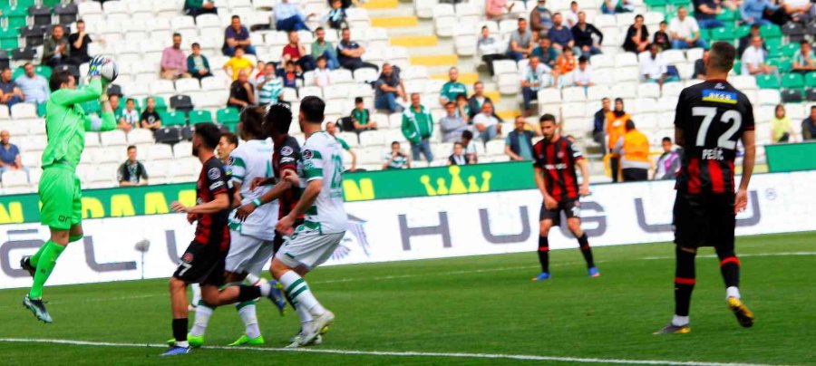 Spor Toto Süper Lig: Konyaspor: 1 - Fatih Karagümrük: 0 (ilk Yarı)