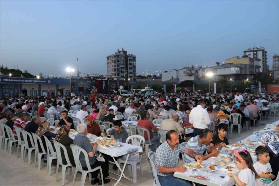 Başkan Yılmaz, Personeliyle İftarda Buluştu, Bayramlarını Kutladı