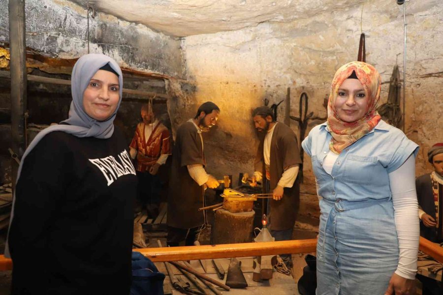 Akdenizli Kadınlara ’anneler Günü’ Hediyesi; Gaziantep Gezisi