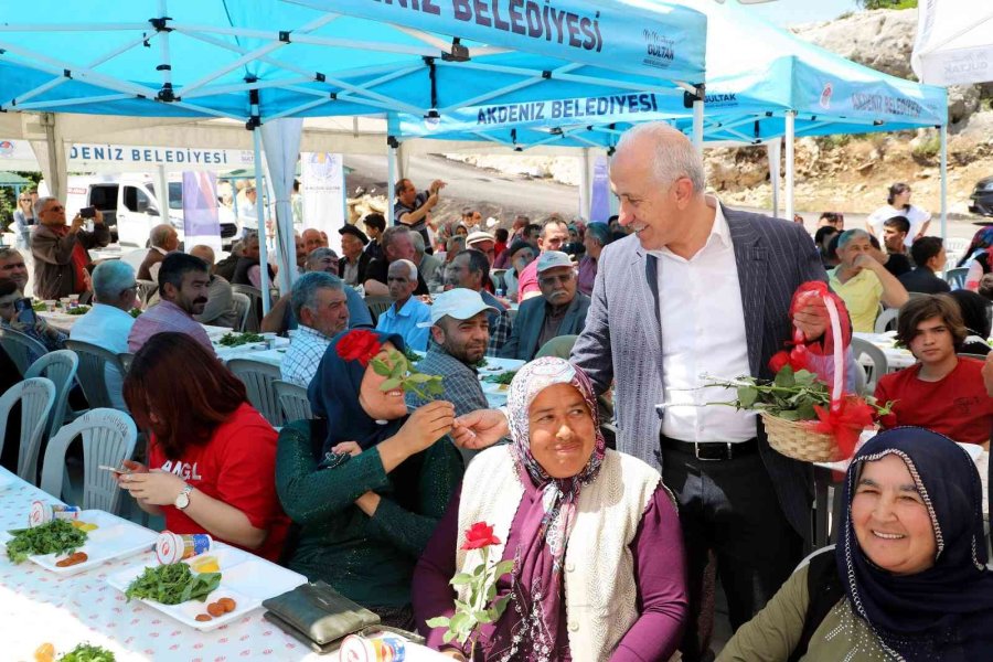 Esenli Meydanı Törenle Hizmete Açıldı