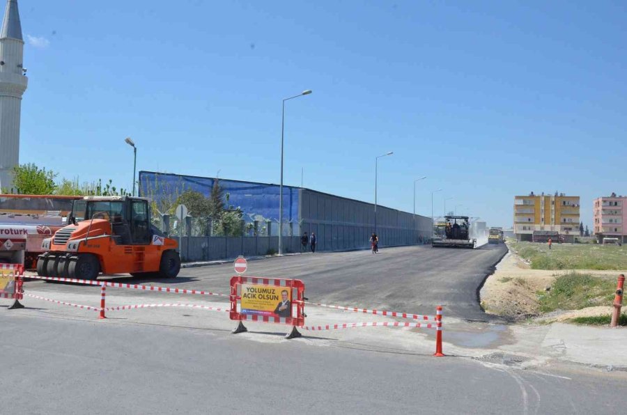 Tarsus’ta Kobi İşletmelerinin Bulunduğu Bölgenin Yolları Sıcak Asfaltla Kaplandı