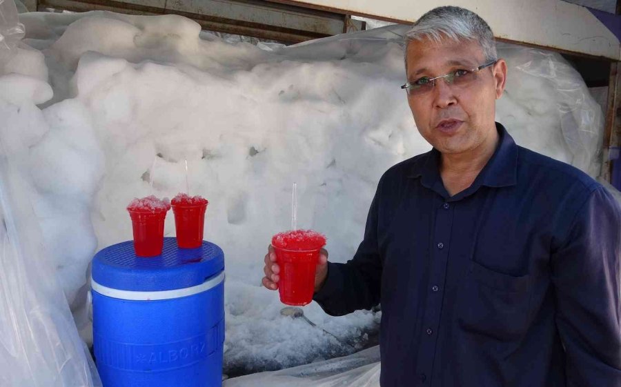 Mersin’de Yaz Havasıyla Orkide Ağaçları Çiçek Açtı, Karsambaç Satışları Başladı