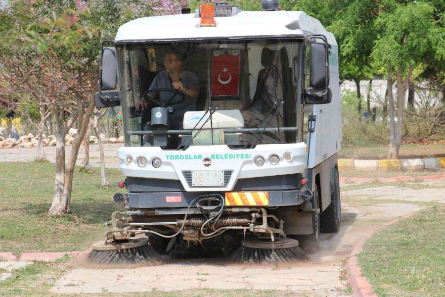 Toroslar’da Kapsamlı Temizlik