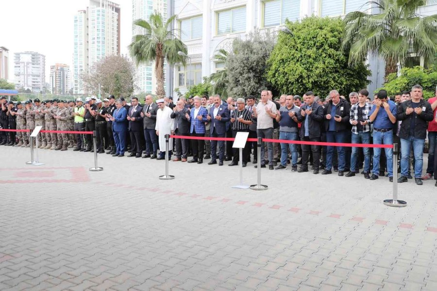 Kalp Krizi Geçirip Hayatını Kaybeden Polis Memuru Son Yolculuğuna Uğurlandı