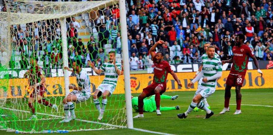 Spor Toto Süper Lig: Konyaspor: 1 - Hatayspor: 1 (ilk Yarı)