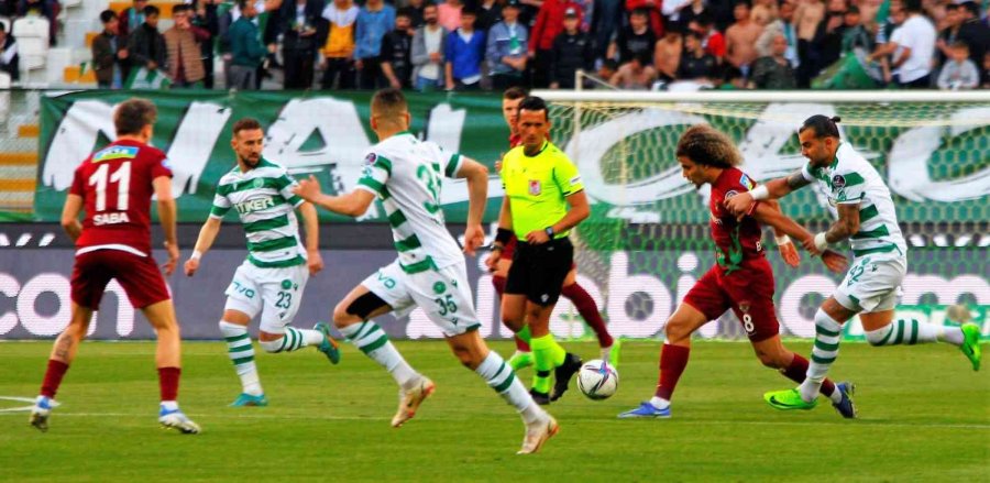 Spor Toto Süper Lig: Konyaspor: 1 - Hatayspor: 1 (ilk Yarı)