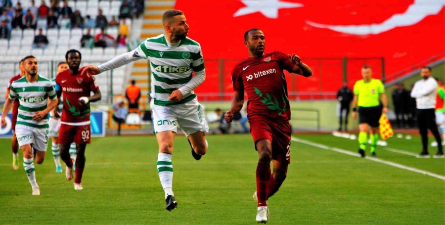 Spor Toto Süper Lig: Konyaspor: 1 - Hatayspor: 1 (ilk Yarı)