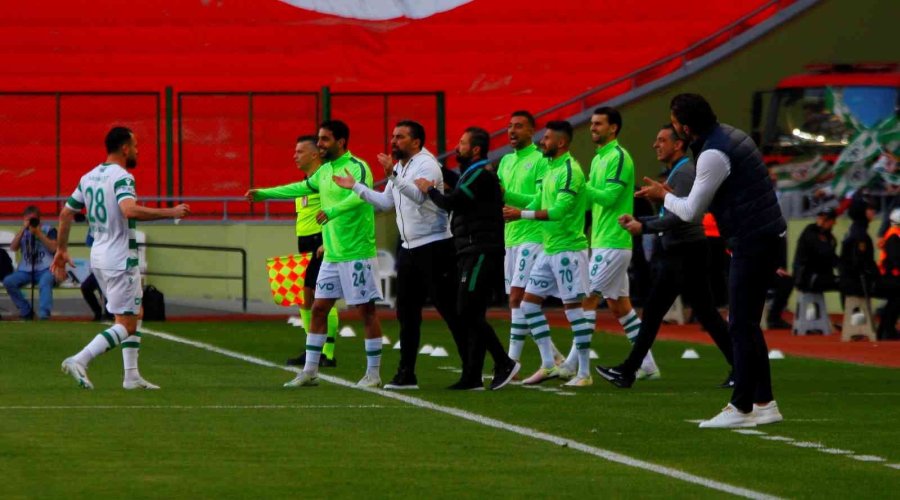 Spor Toto Süper Lig: Konyaspor: 1 - Hatayspor: 1 (ilk Yarı)