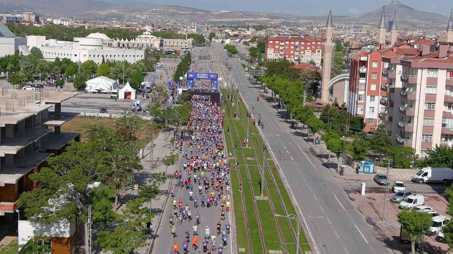 Konya’da Yarı Maraton Coşkusu