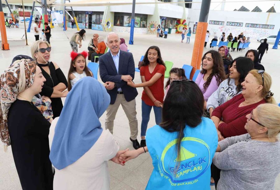 Başkan Gültak, Kapızlı Kampındaki Kadınlarla Buluştu