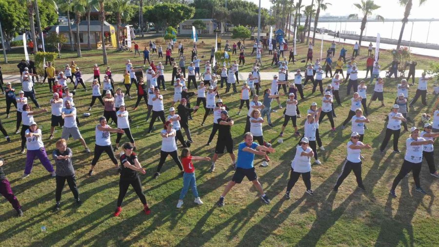 Başkan Seçer, ‘bilinçli Spor’ Etkinliğinde Vatandaşlarla Spor Yaptı