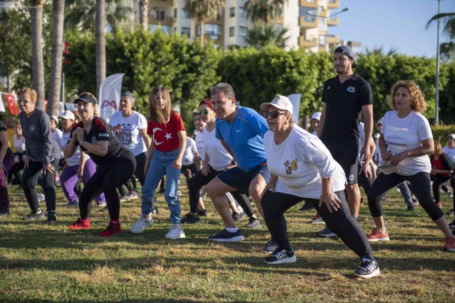 Başkan Seçer, ‘bilinçli Spor’ Etkinliğinde Vatandaşlarla Spor Yaptı