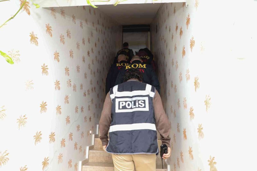 Mersin Polisi Günübirlik Evleri Denetledi