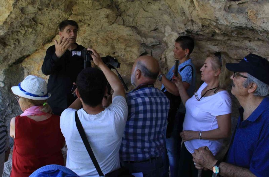 Mersin’de Heyecanlandıran Keşif: Çoban Keçi Ararken, Milattan Önceki Yazılı Tasvirleri Bulmuş