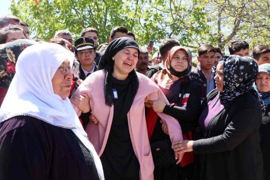 Aksaraylı Şehit Dualarla Son Yolculuğuna Uğurlandı