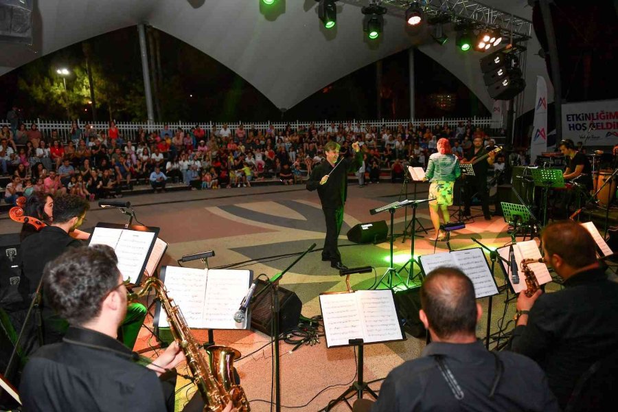 Gençler, Gençlik Konserinde Kent Orkestrası İle Coştu