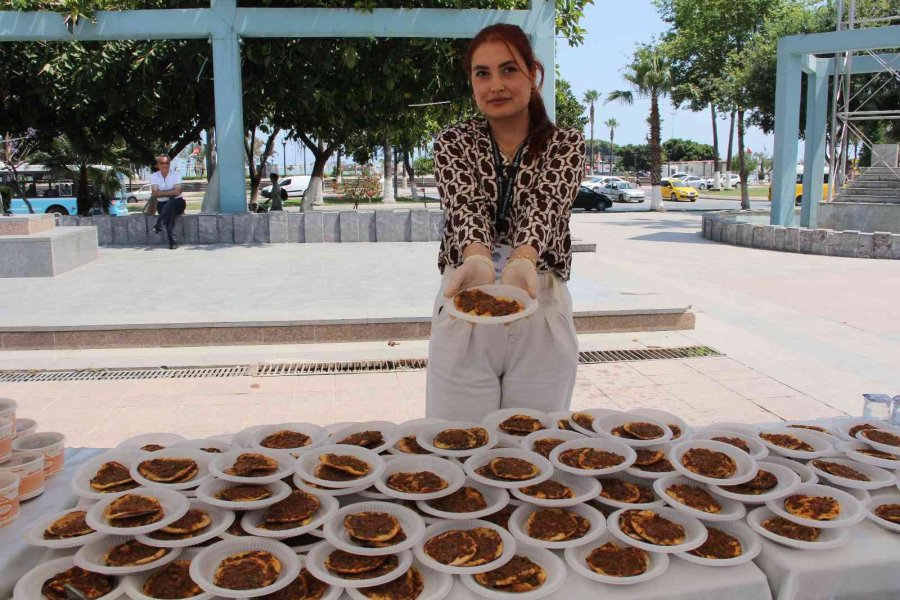 Mersin’de Türk Mutfağı Haftasının Açılışı Fındık Lahmacunla Yapıldı