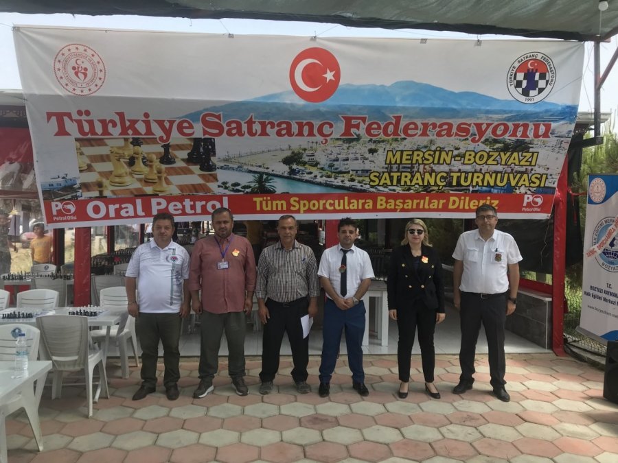 Bozyazı’da Düzenlenen Satranç Turnuvasında Ödüller Sahiplerini Buldu