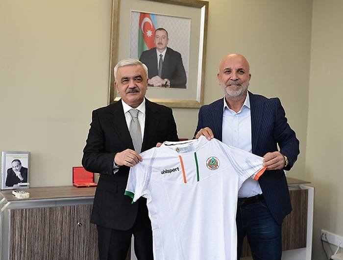 Alanyaspor, Bakü’de Futbol Okulu Açtı