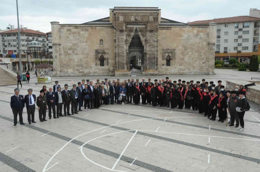 Tarsus Belediyesinden Gazilere Doğu Anadolu Gezisi