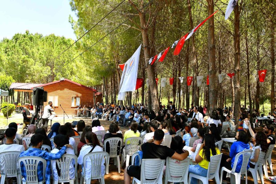 Sınava Girecek Öğrenciler Tarsus Gençlik Kampı’nda Moral Buldu