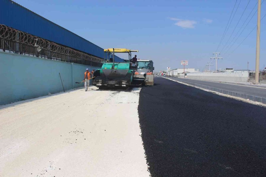 Özgürlük Ve Çilek Mahallelerindeki Yenileme Çalışmaları Sürüyor