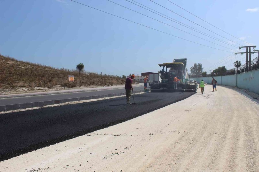 Özgürlük Ve Çilek Mahallelerindeki Yenileme Çalışmaları Sürüyor