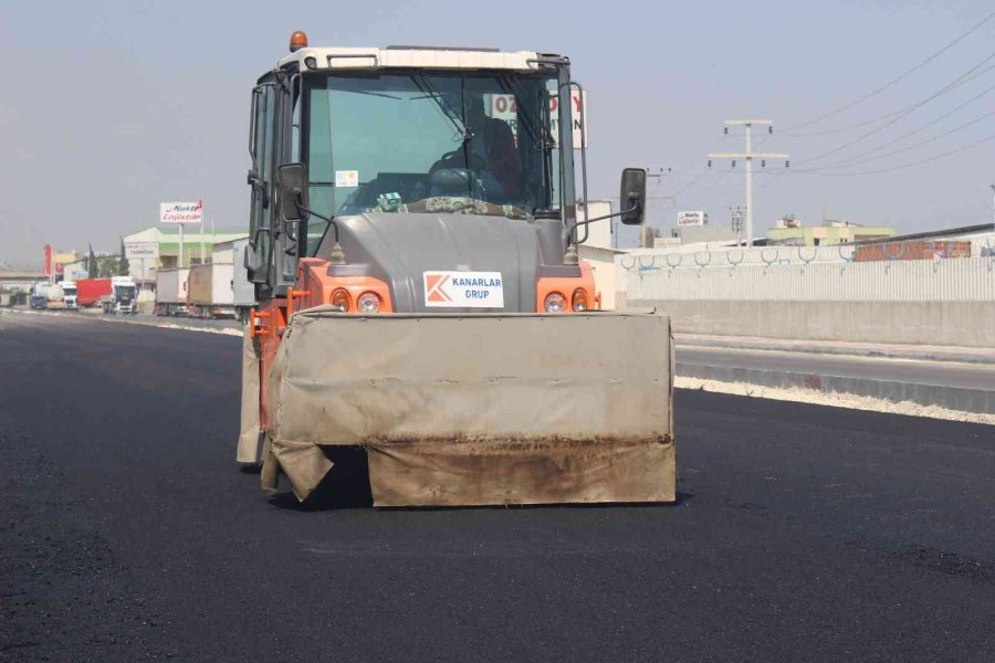 Özgürlük Ve Çilek Mahallelerindeki Yenileme Çalışmaları Sürüyor