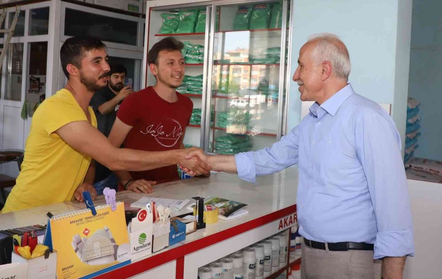 Başkan Gültak, İhsaniye Mahallesinde Vatandaşın Sorun Ve Taleplerini Dinledi