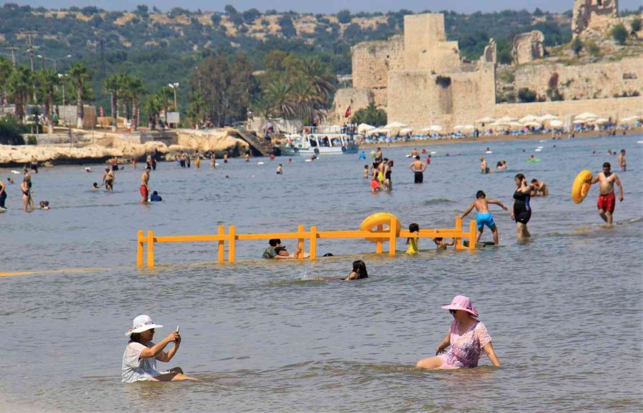 Sıcak Hava Bastırdı, Sahillerde Yoğunluk Başladı