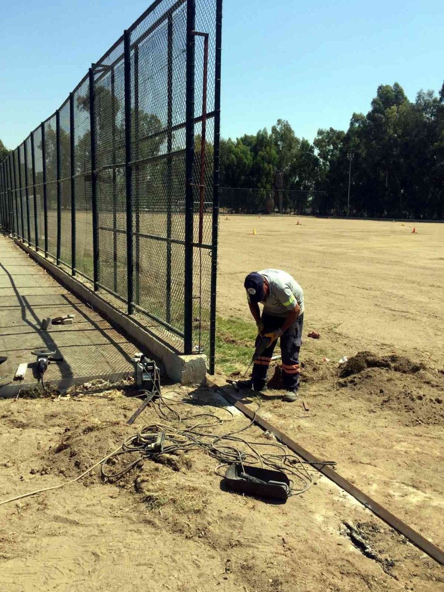 Akdeniz’de Sokaklar, Park Ve Spor Sahaları Yenileniyor