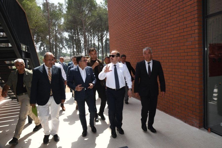 Vali Pehlivan’dan Mersin Agropark’ta İnceleme