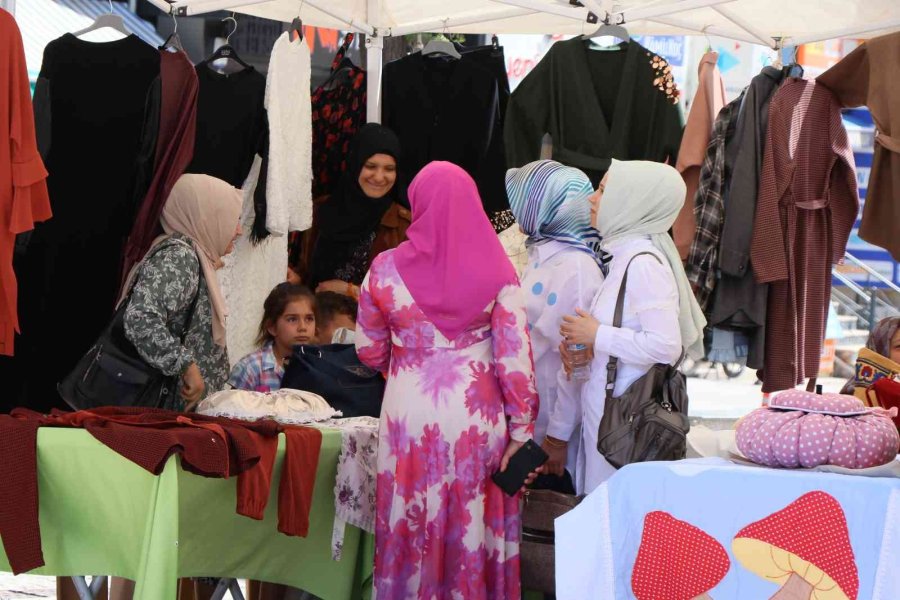 Hayat Boyu Öğrenme Haftasında Hünerlerini Sergilediler