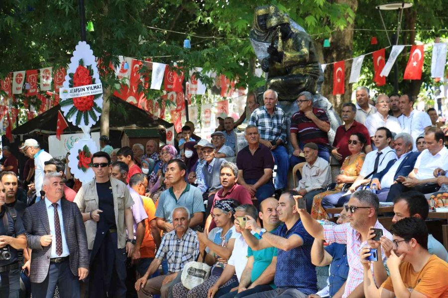 Mut Karacaoğlan Kayısı Festivali Renkli Anlara Sahne Oldu